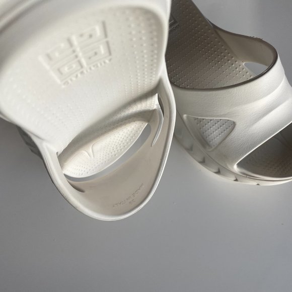 Givenchy Marshmallow Sliders White main image 7